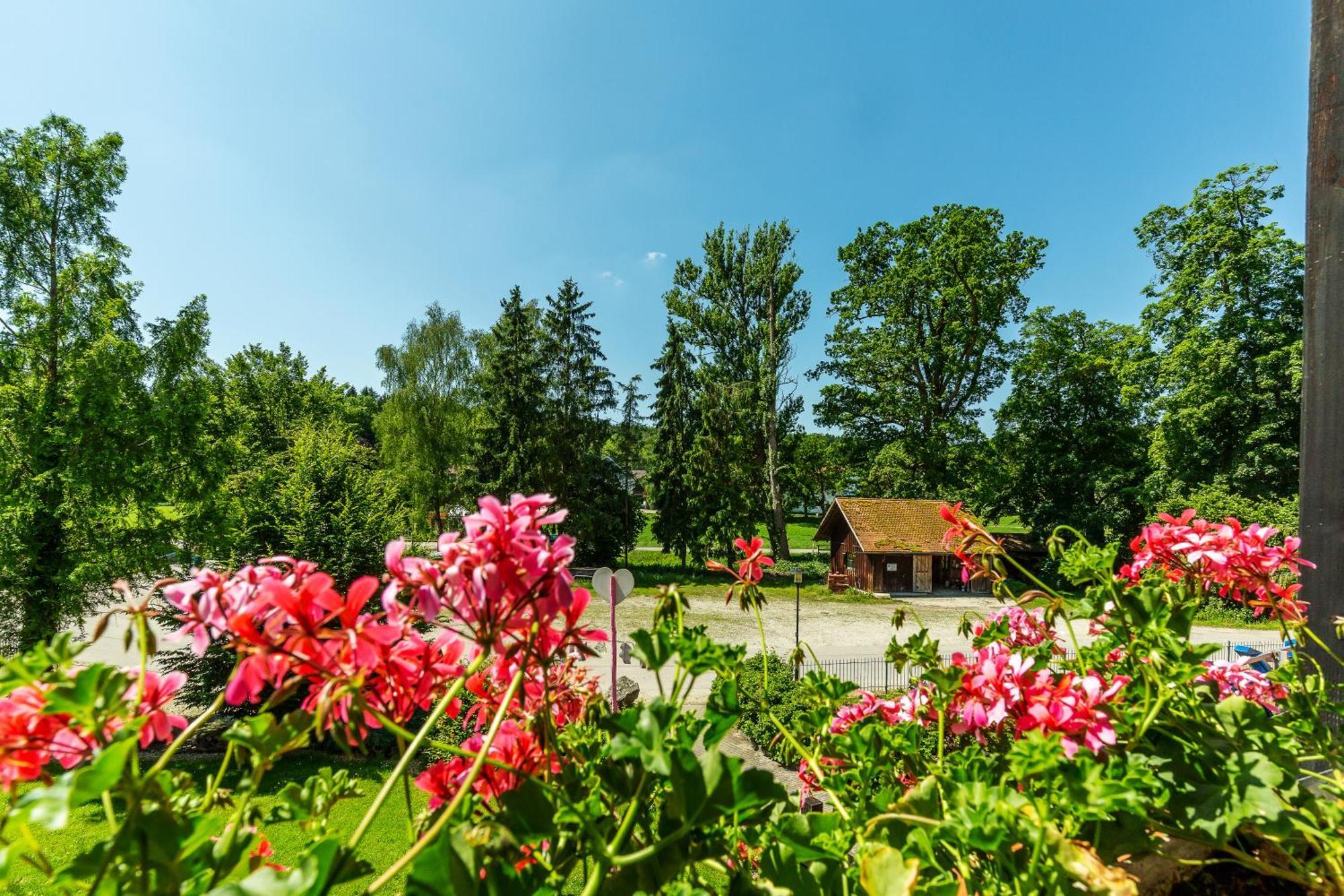 Hotel Zum Forst Kranzberg Buitenkant foto